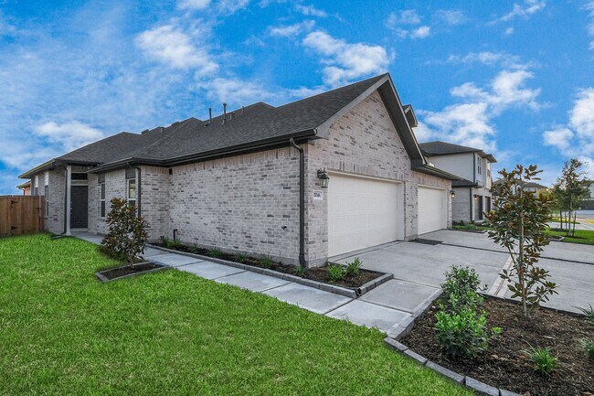 21014 Bay Vlg Dr