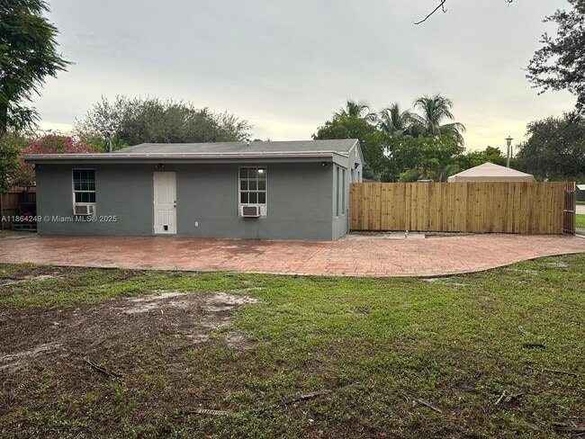 Building Photo - 1185 NW 125th St Rental