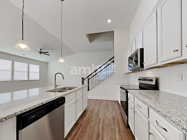 Photo - 5250 Valley Dr