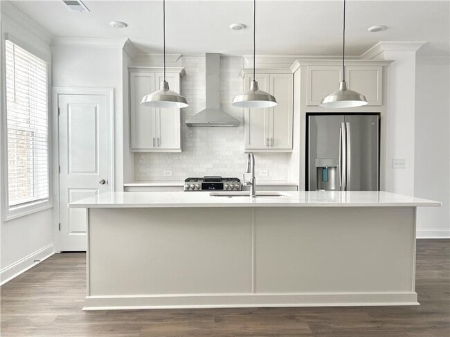 Photo - 3589 Myron Pl