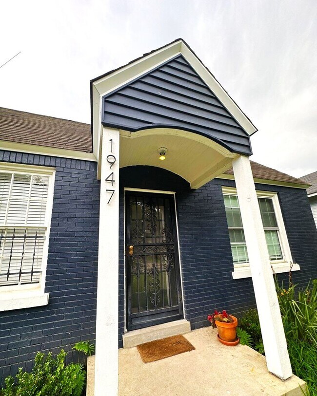 Photo - 1947 Felix Ave