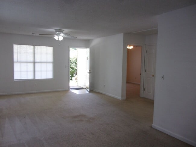 Photo - 1073 Cherry Meadow Ln