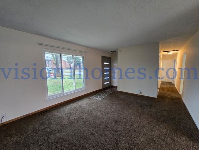 Photo - 433 Lewis Blvd