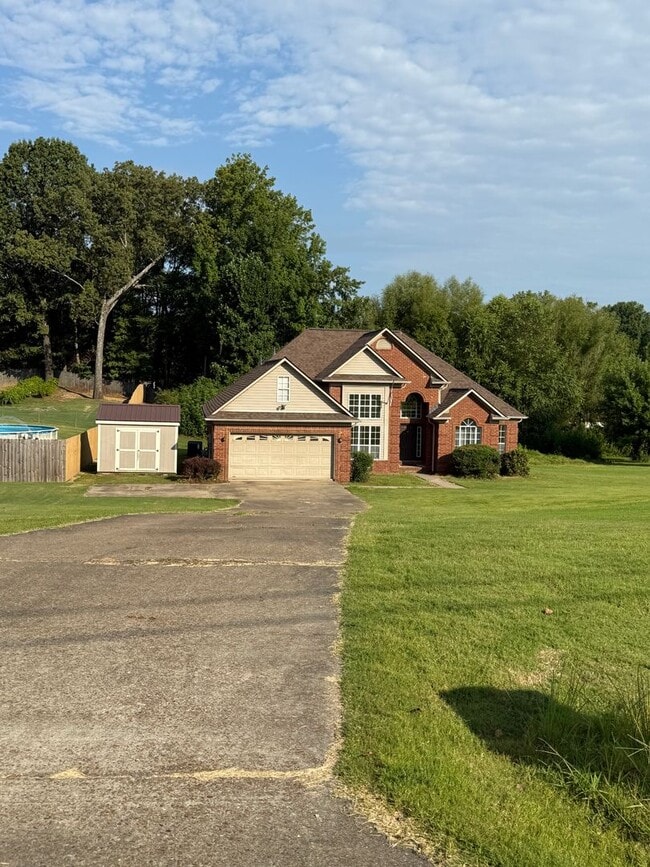 Building Photo - Beautiful 3 Bedroom 2 Bath in country setting Rental