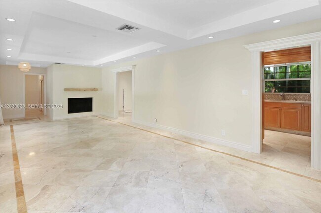 Photo - 1030 Polk St
