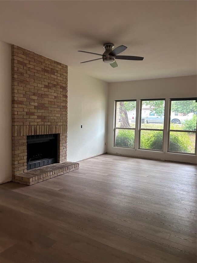 Photo - 6604 Hart Ln