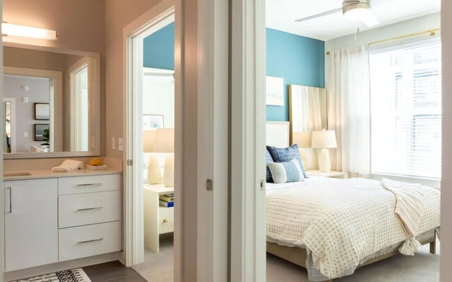 Connecting Ensuite Bathroom to Bedroom - The Elden Galleria