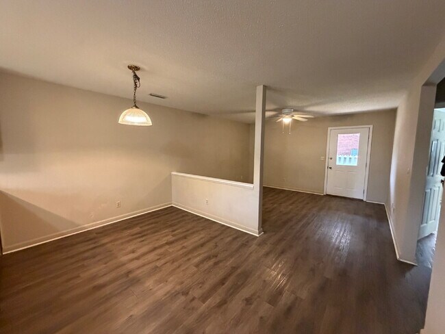 Photo - 1133 Fortner St Unit Apt A1