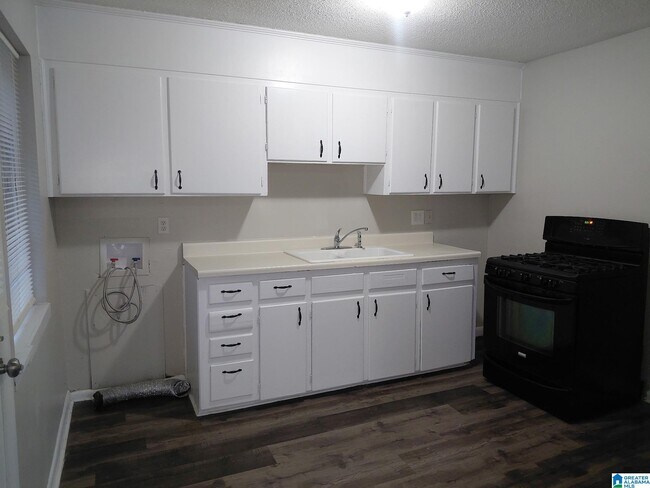 Photo - 1820 3rd Pl SW