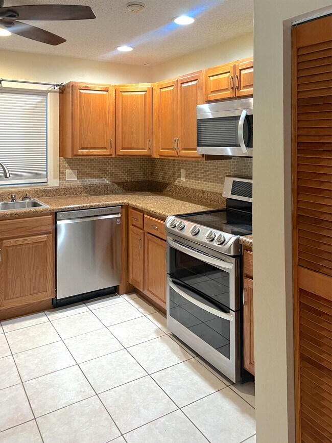 Photo - 3692 NW 95th Terrace Unidad 7M