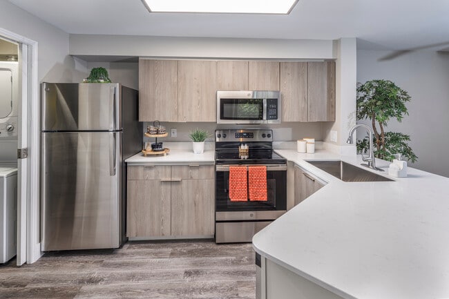 Building Photo - Redmond Place Rental