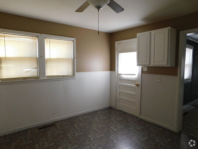 Building Photo - 3 bedroom/2 bath home in El Dorado!