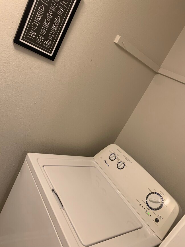 Photo - 5159 S Oaks Dr