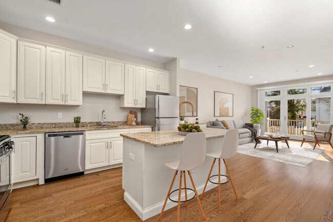 Photo - 369 Market St Unit 1