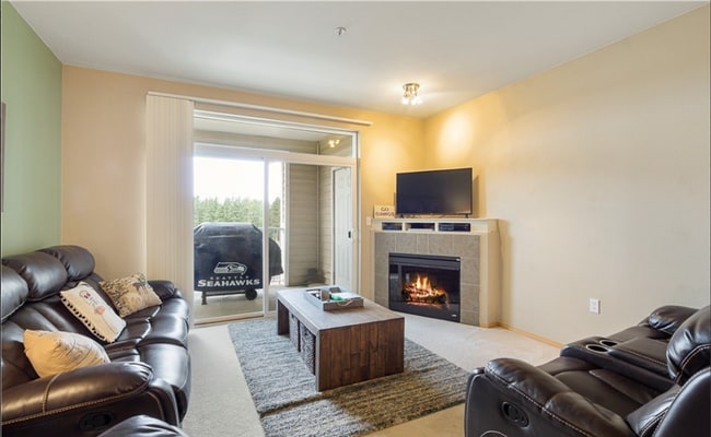 Photo - Beautiful Waterford Crossing 2 bedroom Condo