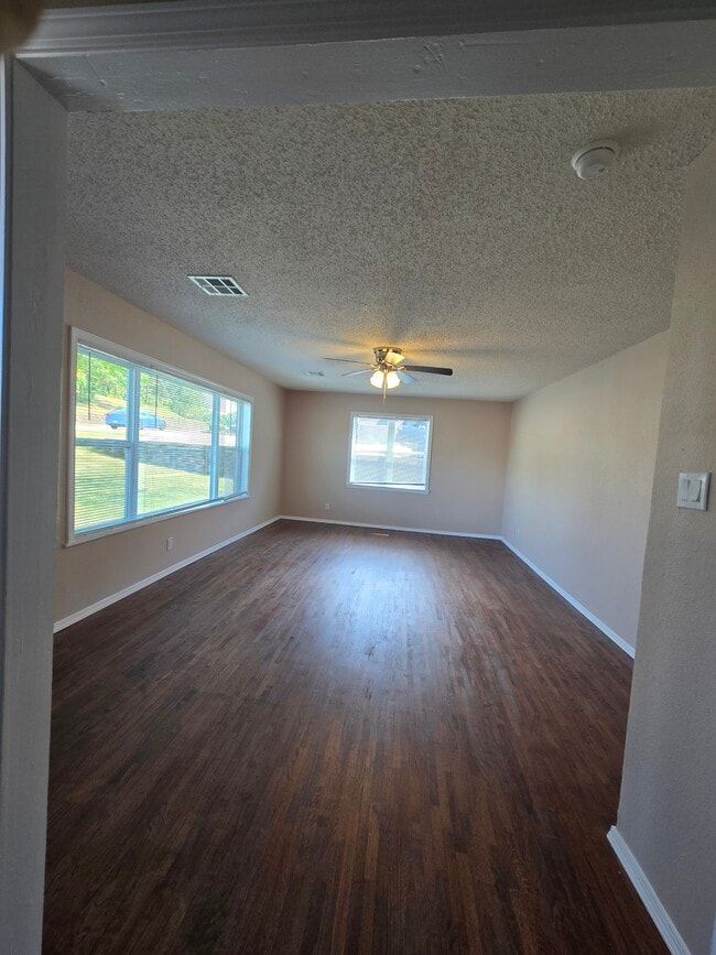 Photo - 3530 Old Greenwood Rd