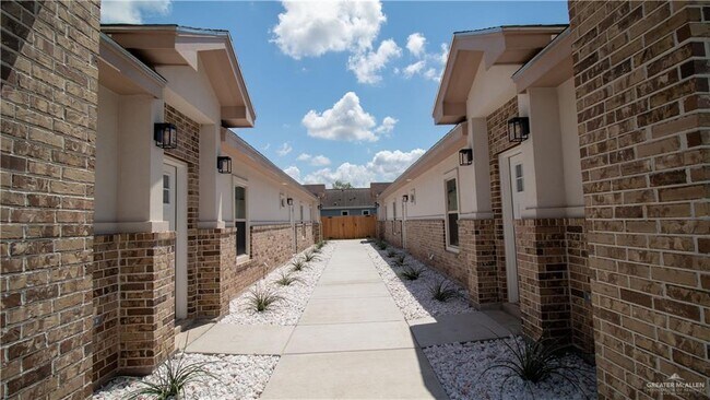 Photo - 25 E Jessamine Ave