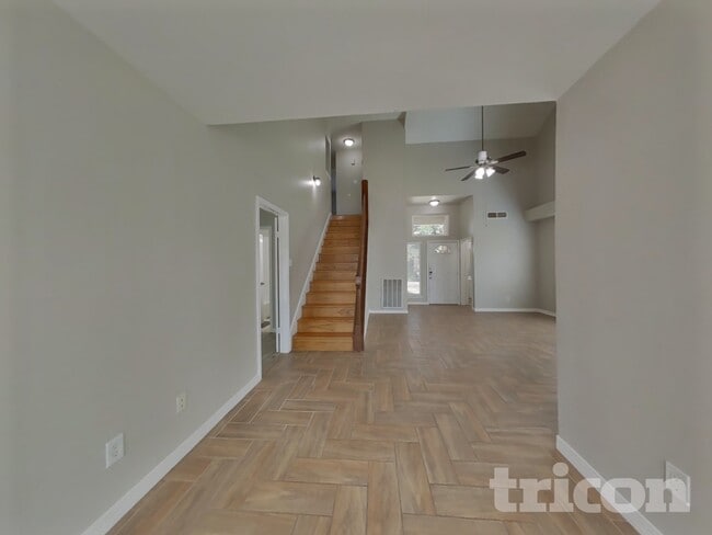 Photo - 13603 Lynnville Dr
