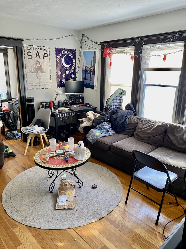 Photo - 173 Hillside St Unidad 2