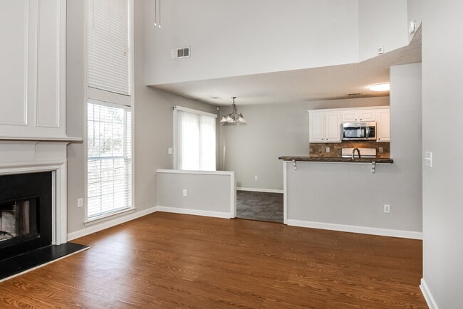 Photo - 135 Wallnut Hall Cir