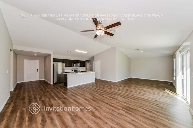 Photo - 410 Kostner St