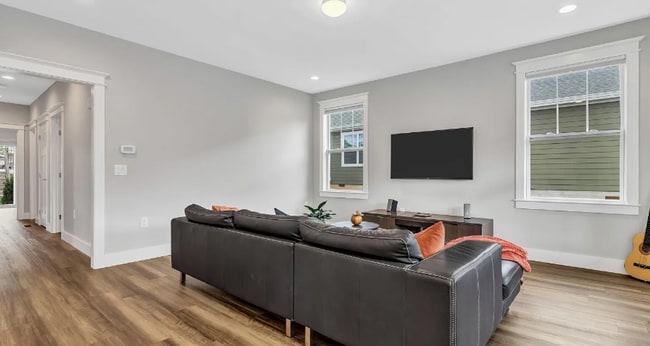 Photo - Home in Black Mountain available for rent ...