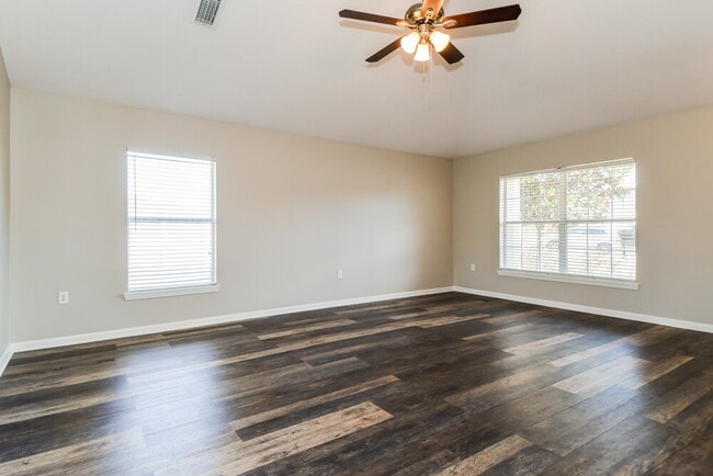 Photo - 6266 Rolling Tree Ct