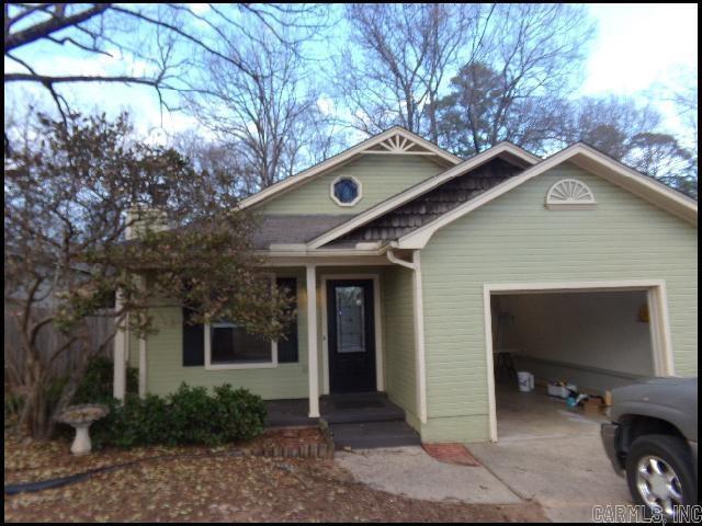 Building Photo - 122 Pin Oak Cove