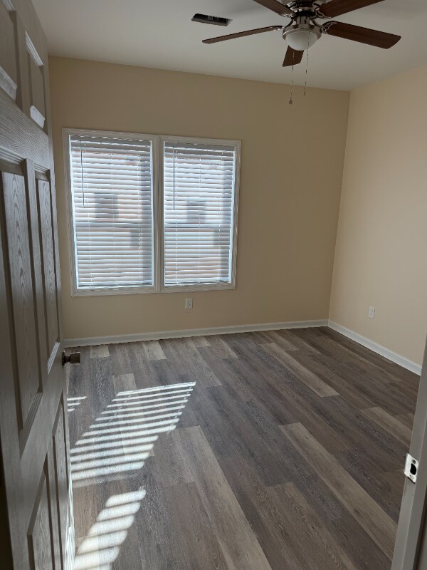 Photo - 204 Hutchinson Ln