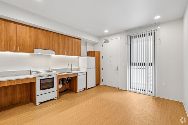 1BR, 1BA - 458SF - Kitchen/Dining Room