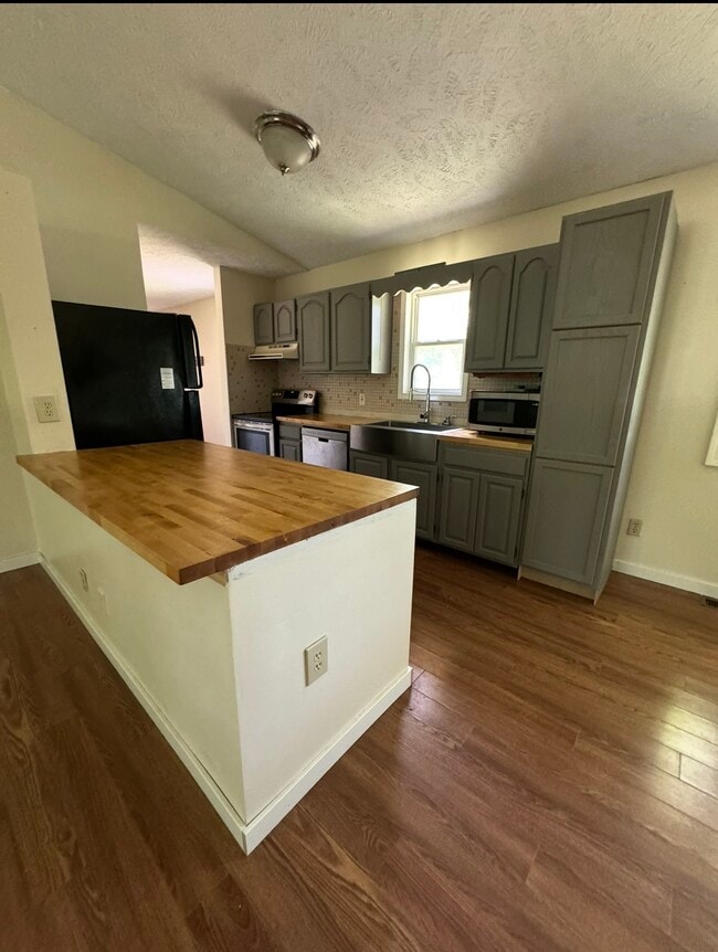 Photo - 2080 Robins Ct NW