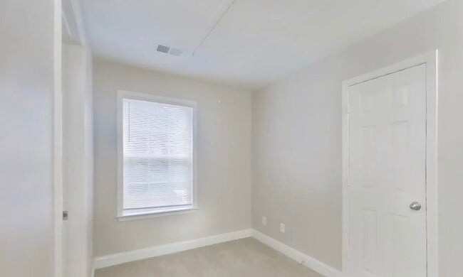 Photo - 3 Bedroom Residence Perfect for Family Living