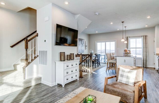 Photo - 6009 Atlin Ln
