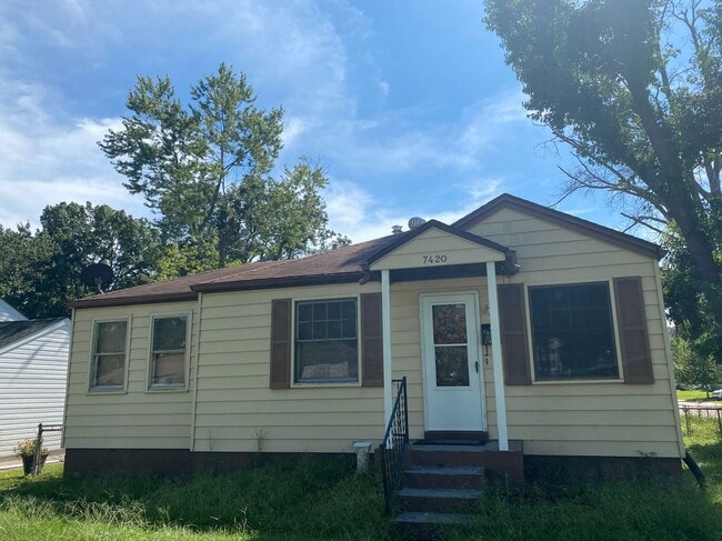 Building Photo - 7420 Pleaseway Dr