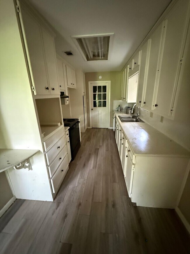Photo - 1875 Westchase Dr