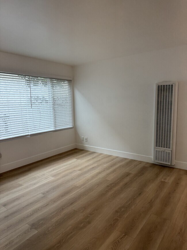 Photo - Covina Plaza Apartments