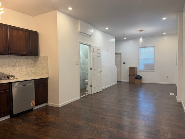 Photo - 1438 Ferndale Ave