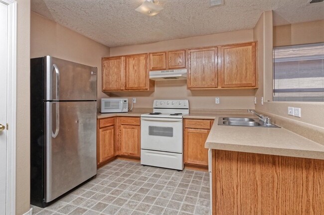 Photo - Comfy and Compact 3 BR Home!