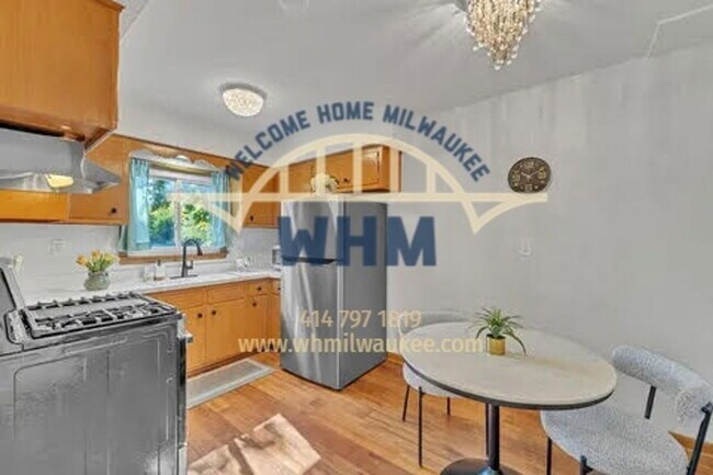 Photo - 8608 W Villard Ave