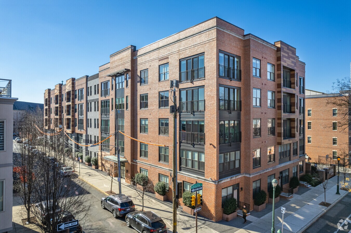 Photo - 600 S 24th St