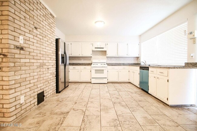 Photo - 6613 Southwind Dr