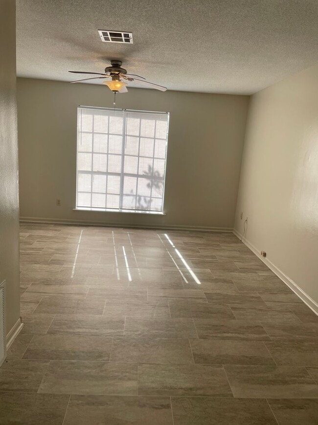 Photo - 138 Hummingbird Ln Unit C