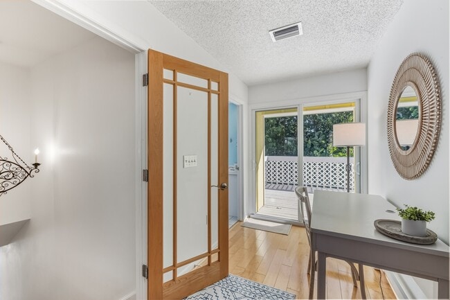 Photo - 200 Pilot St