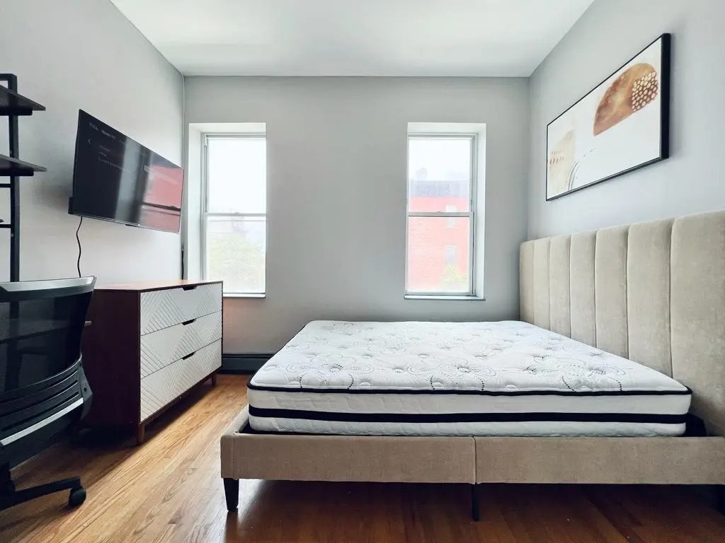 Furnished room/NOT APARTMENT - Furnished room/NOT APARTMENT Unit 3FL