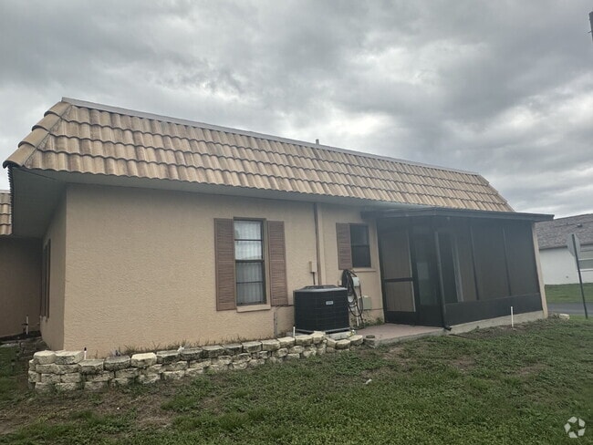 Building Photo - 2 Bedroom, 2 Bathroom Villa For Rent Rental