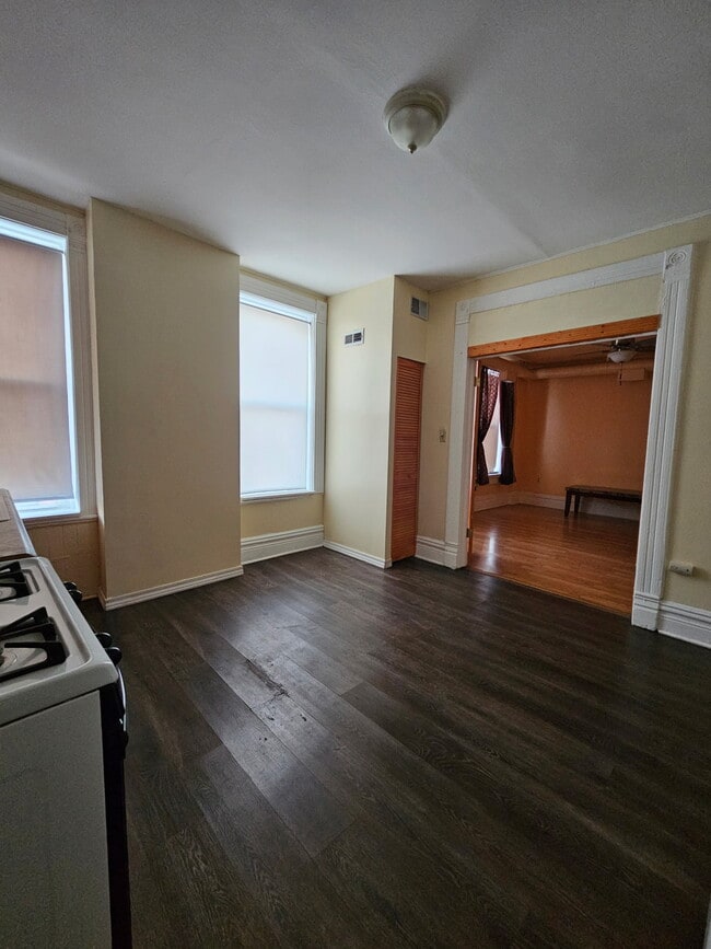 Photo - 1724 S Ashland Ave Unit 3L