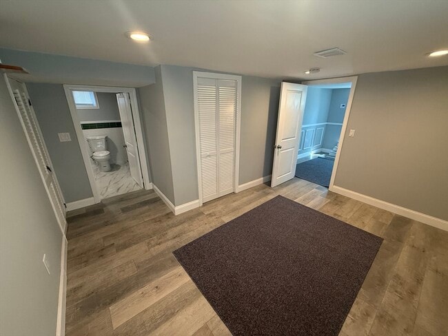 Photo - 28 Albertina St Unit B
