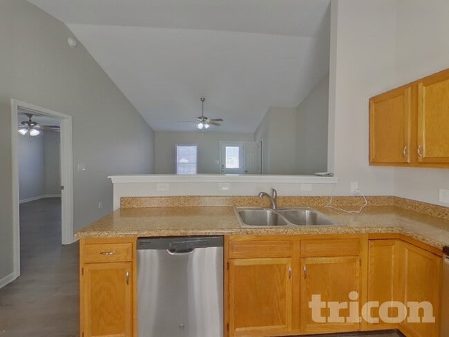 Photo - 5130 Daffodil Ln