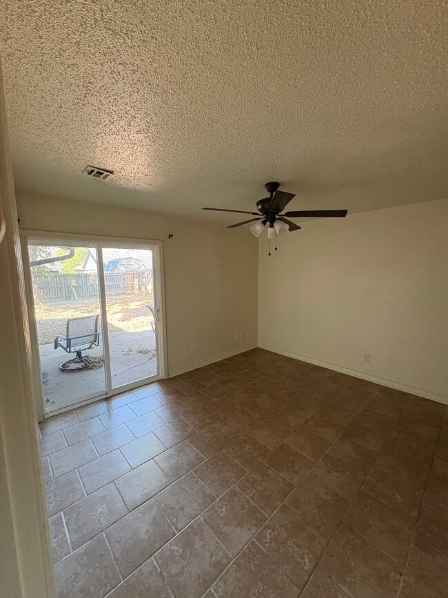 Photo - 1020 N Turtle Creek Dr