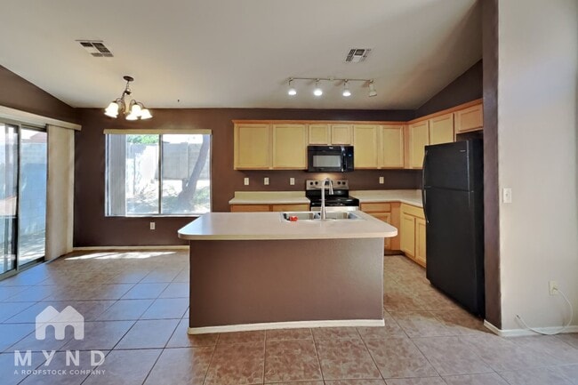 Photo - 2018 E Calle Arroyo Lindo